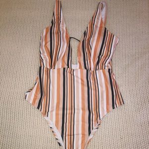 Cupshe one piece swimsuit